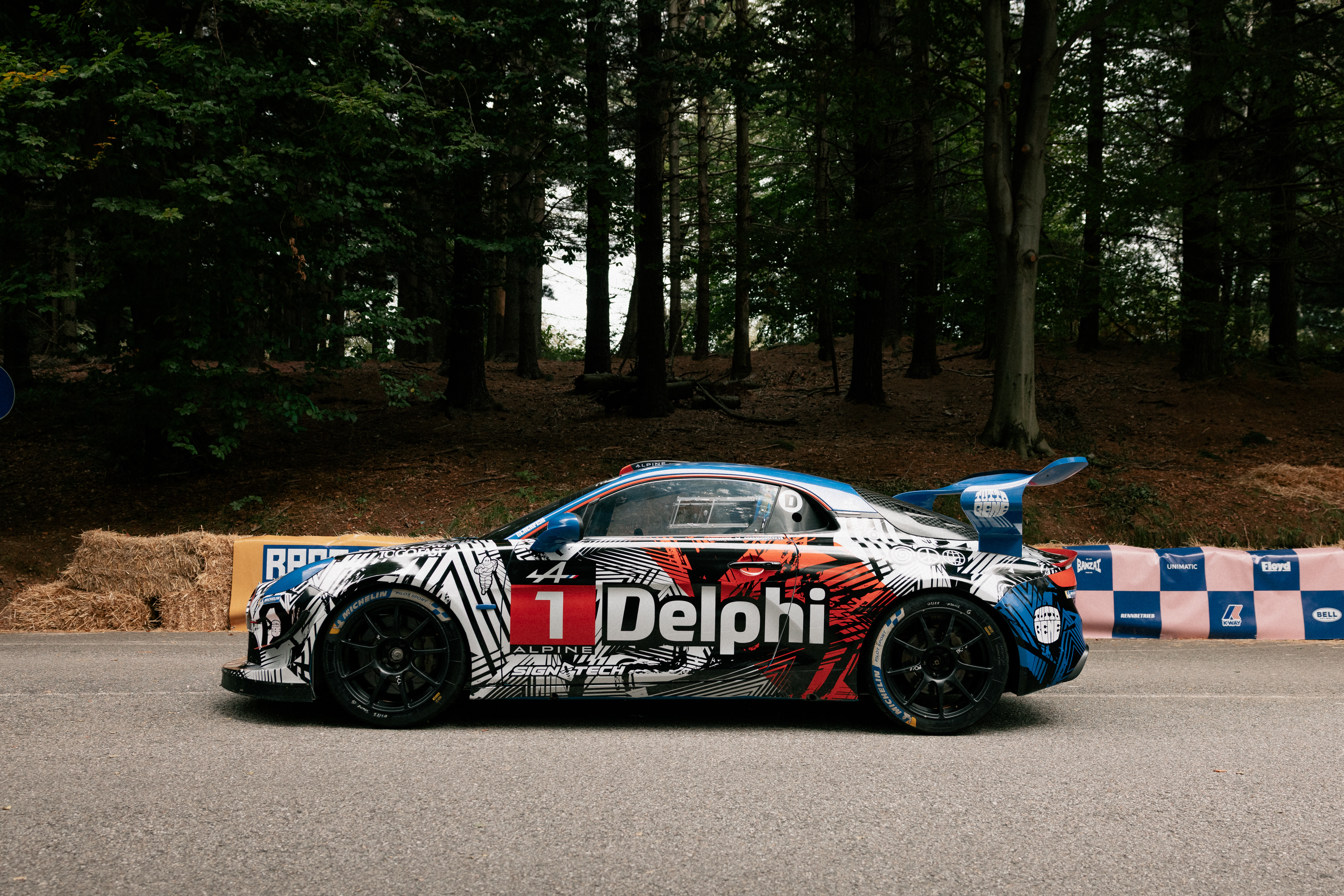 Delphi livery on Alpine