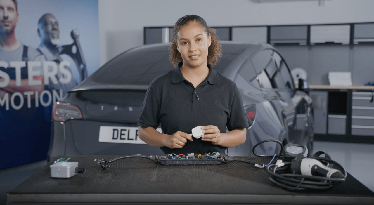Damaging your charging plug - why not to try and replace | Masters of Motion